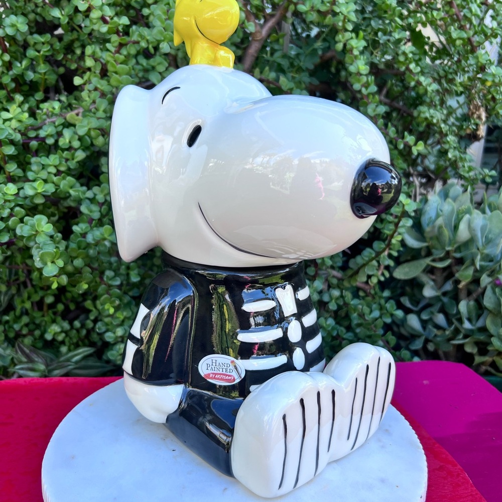 Snoopy Ceramic Skeleton Cookie Jar Peanuts